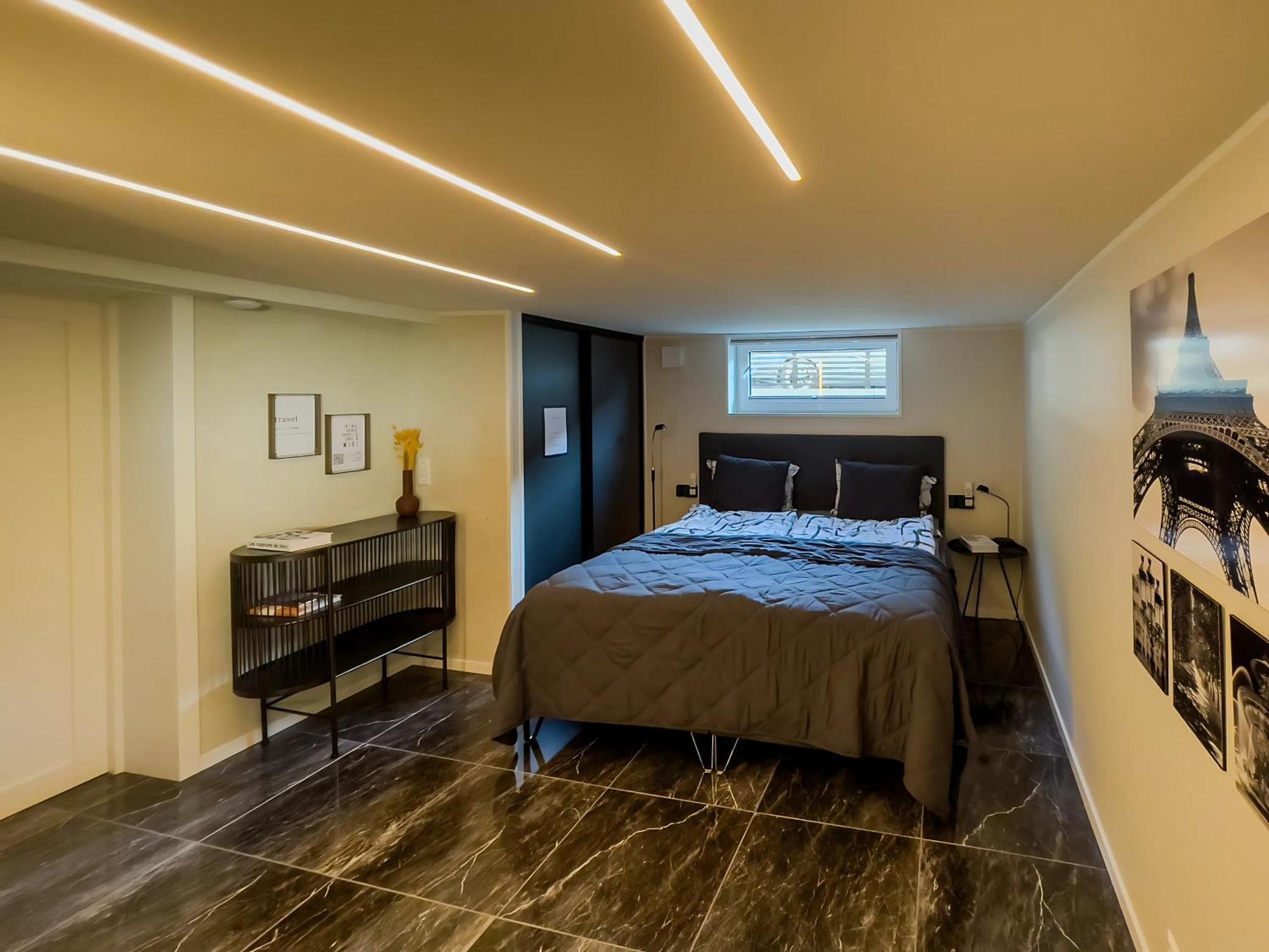 Апартаменты Andalsnes Underground Flat Экстерьер фото